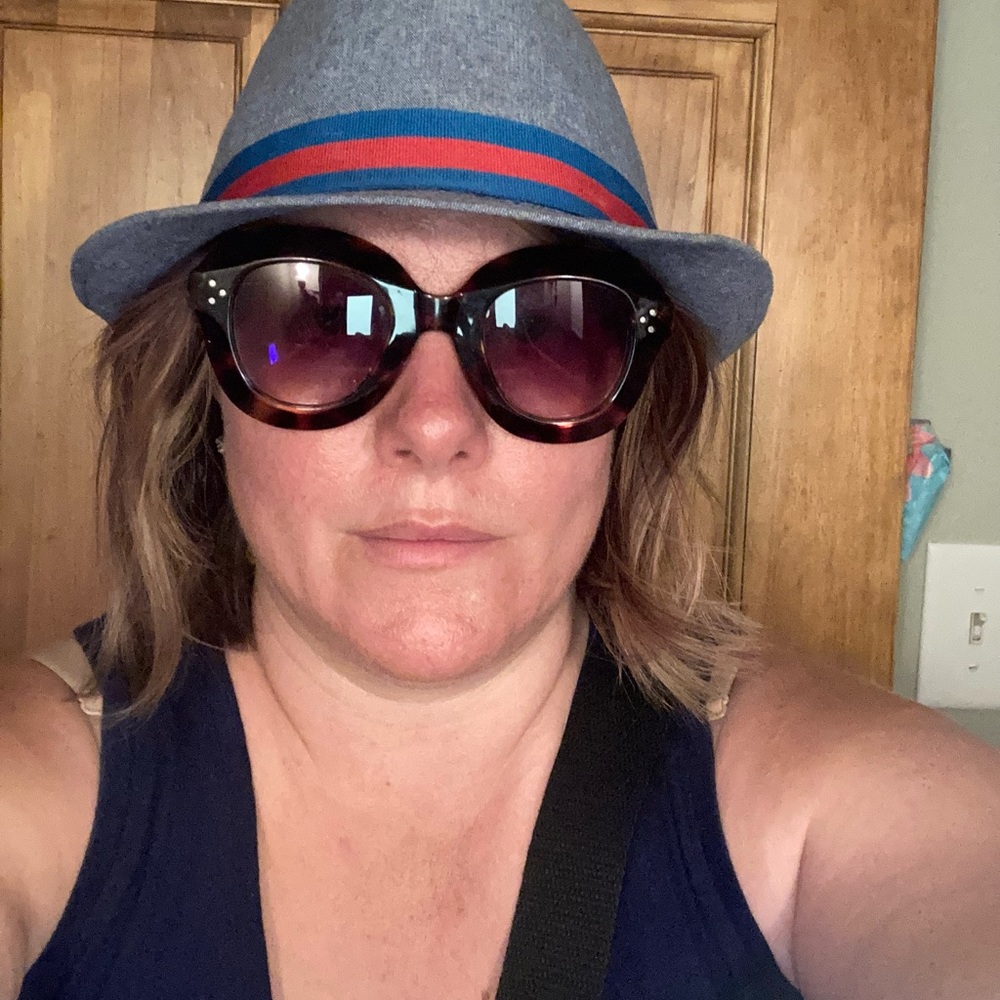 Meet your Posher, Bobbi